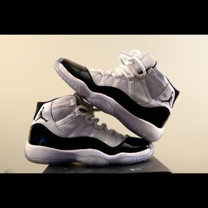 Air Jordan 11 Retro Concord 2018 Size 5.5Boys